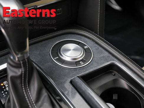 Used 2022 Nissan Armada SV w/ SV Appearance Package image 21