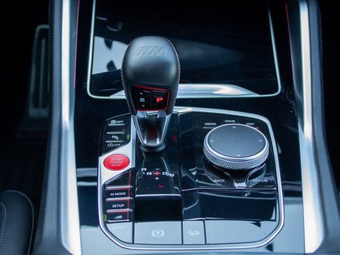 Used 2025 BMW X6 M Competition w/ Executive Package image 21