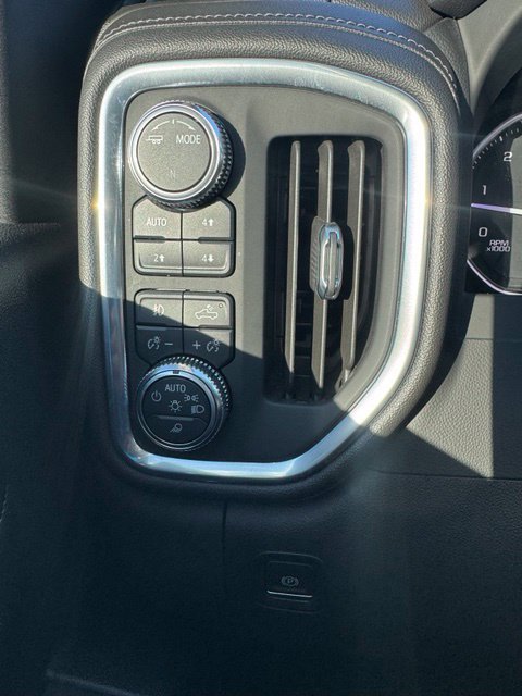 Used 2021 GMC Sierra 2500 SLT w/ SLT Premium Package AWD/4WD image 25