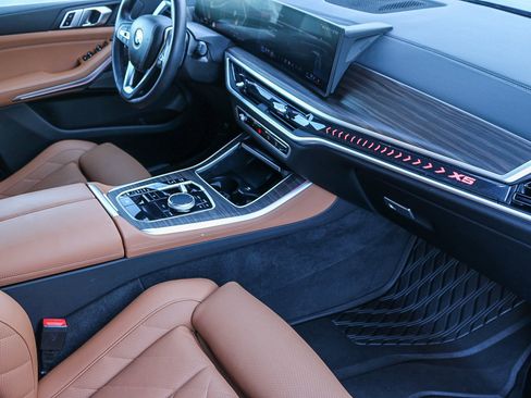 Used 2024 BMW X5 sDrive40i w/ Parking Assistance Package image 18