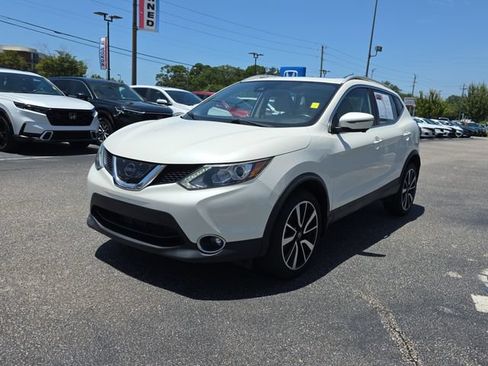 Used 2017 Nissan Rogue Sport SL w/ SL Premium Package FWD image 8