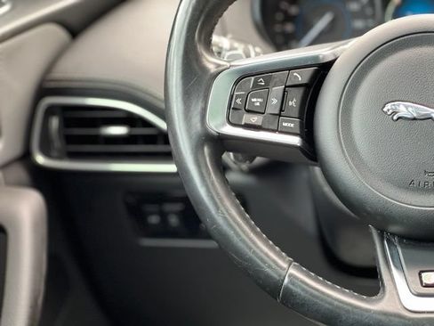 Used 2020 Jaguar F-PACE S AWD/4WD image 33