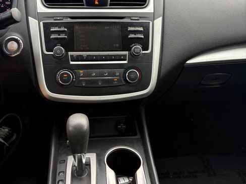 Used 2016 Nissan Altima 2.5 S w/ Power Driver Seat Package FWD image 22