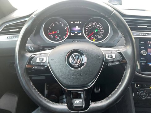 Used 2021 Volkswagen Tiguan SE R-Line image 11