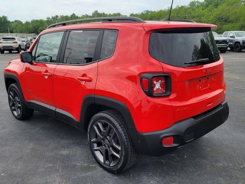 Used 2022 Jeep Renegade Latitude w/ Convenience Group AWD/4WD image 10