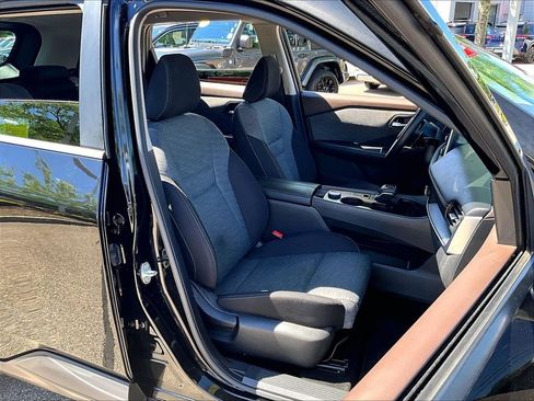 Used 2023 Nissan Rogue SV AWD/4WD image 11