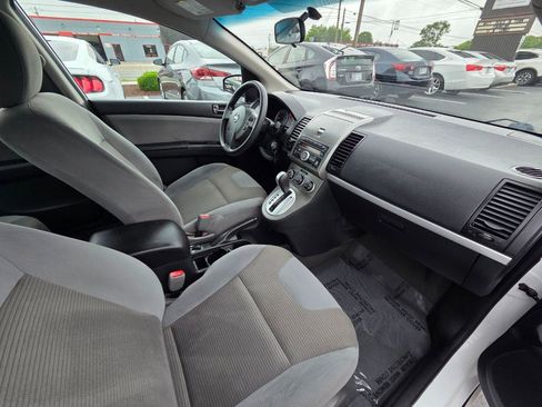 Used 2012 Nissan Sentra 2.0 SR FWD image 18
