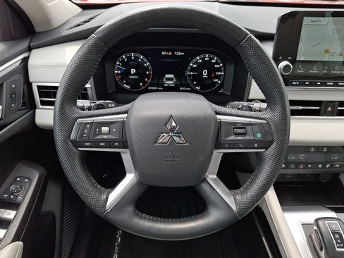 Used 2023 Mitsubishi Outlander SEL FWD image 23