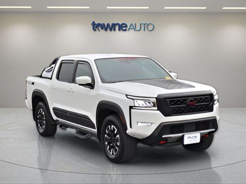 Used 2023 Nissan Frontier 4x4 Crew Cab image 10