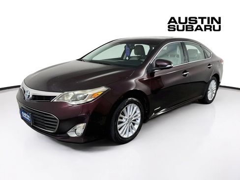 Used 2013 Toyota Avalon XLE Touring FWD image 3