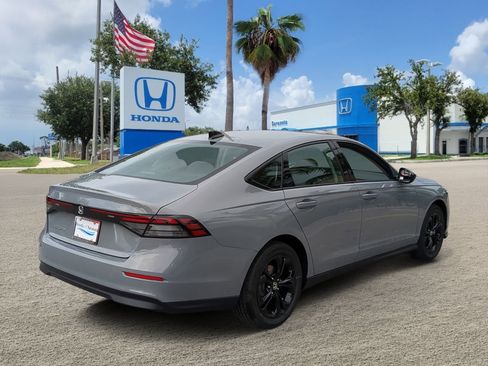 New 2025 Honda Accord SE image 5