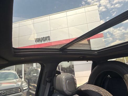 Used 2026 Toyota Tundra Platinum AWD/4WD image 10