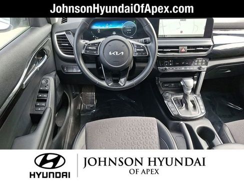 Used 2024 Kia Seltos S AWD/4WD image 19