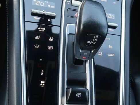 Used 2018 Porsche Panamera Turbo Sport Turismo AWD/4WD image 33