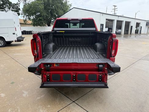 Used 2025 GMC Sierra 1500 SLT w/ SLT Premium Plus Package AWD/4WD image 35