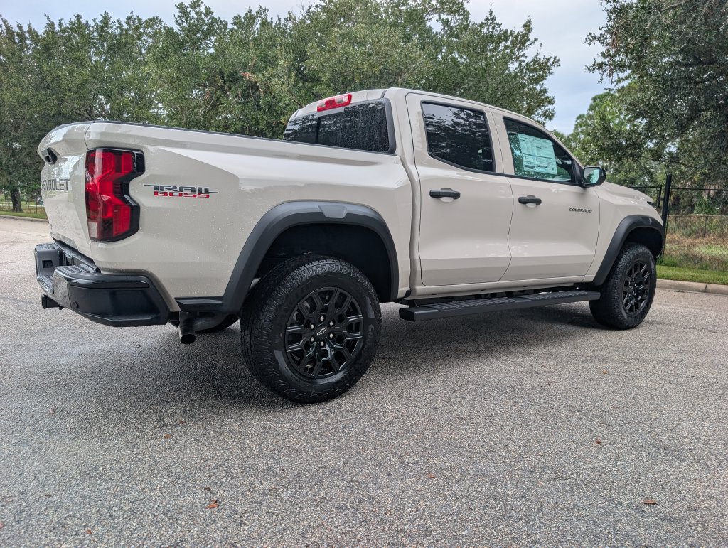New 2026 Chevrolet Colorado Trail Boss AWD/4WD image 10