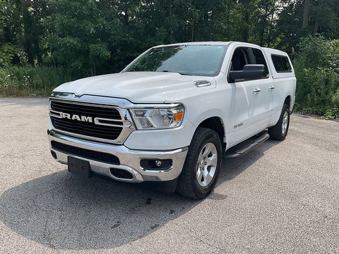 Used 2019 RAM 1500 Big Horn AWD/4WD image 3