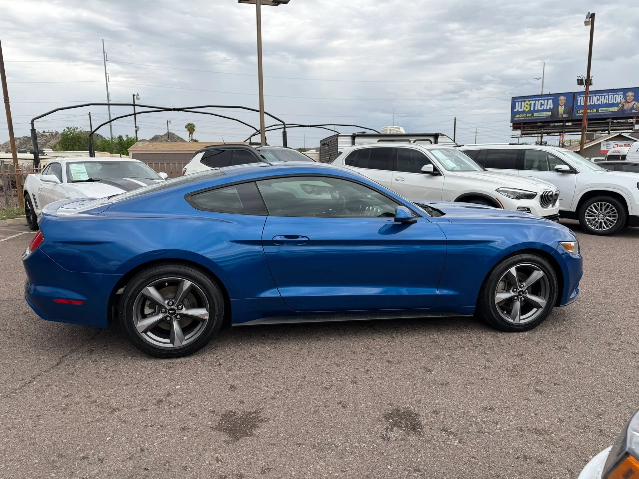 Used 2017 Ford Mustang Coupe RWD image 4