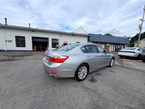Used 2014 Honda Accord EX image 32