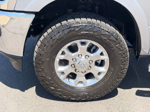 Used 2022 RAM 2500 Laramie AWD/4WD image 9