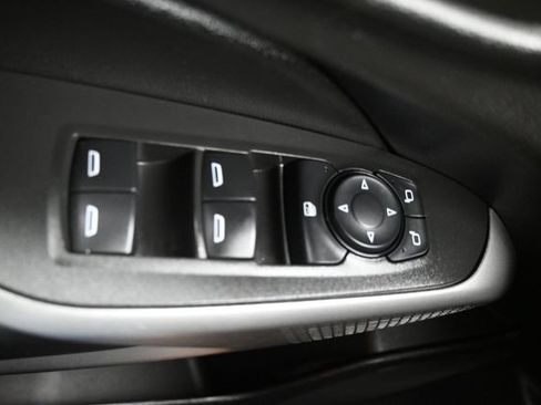 Used 2024 Chevrolet Trax RS w/ Driver Confidence Package FWD image 24