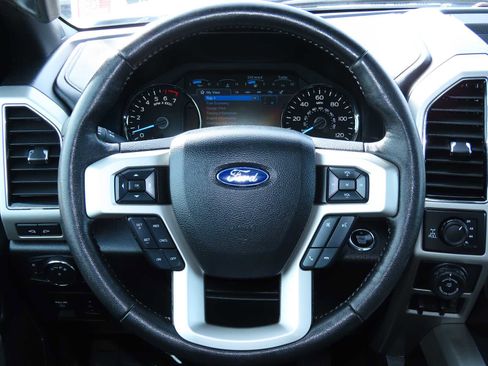 Certified 2019 Ford F150 Lariat image 28