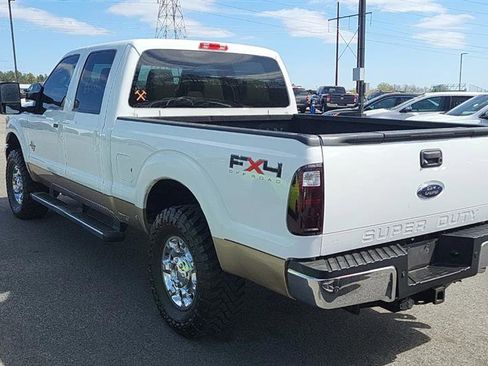 Used 2011 Ford F250 Lariat w/ Lariat Ultimate Pkg image 3