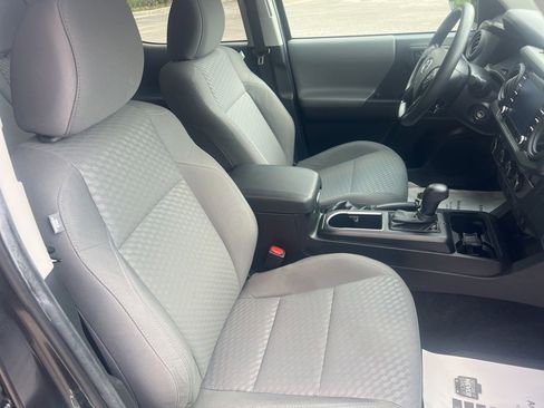 Used 2023 Toyota Tacoma SR AWD/4WD image 12