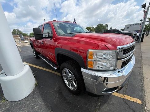 Used 2014 Chevrolet Silverado 2500 LT w/ Interior Plus Package AWD/4WD image 5