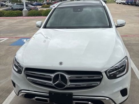 Certified 2022 Mercedes-Benz GLC 300 image 2