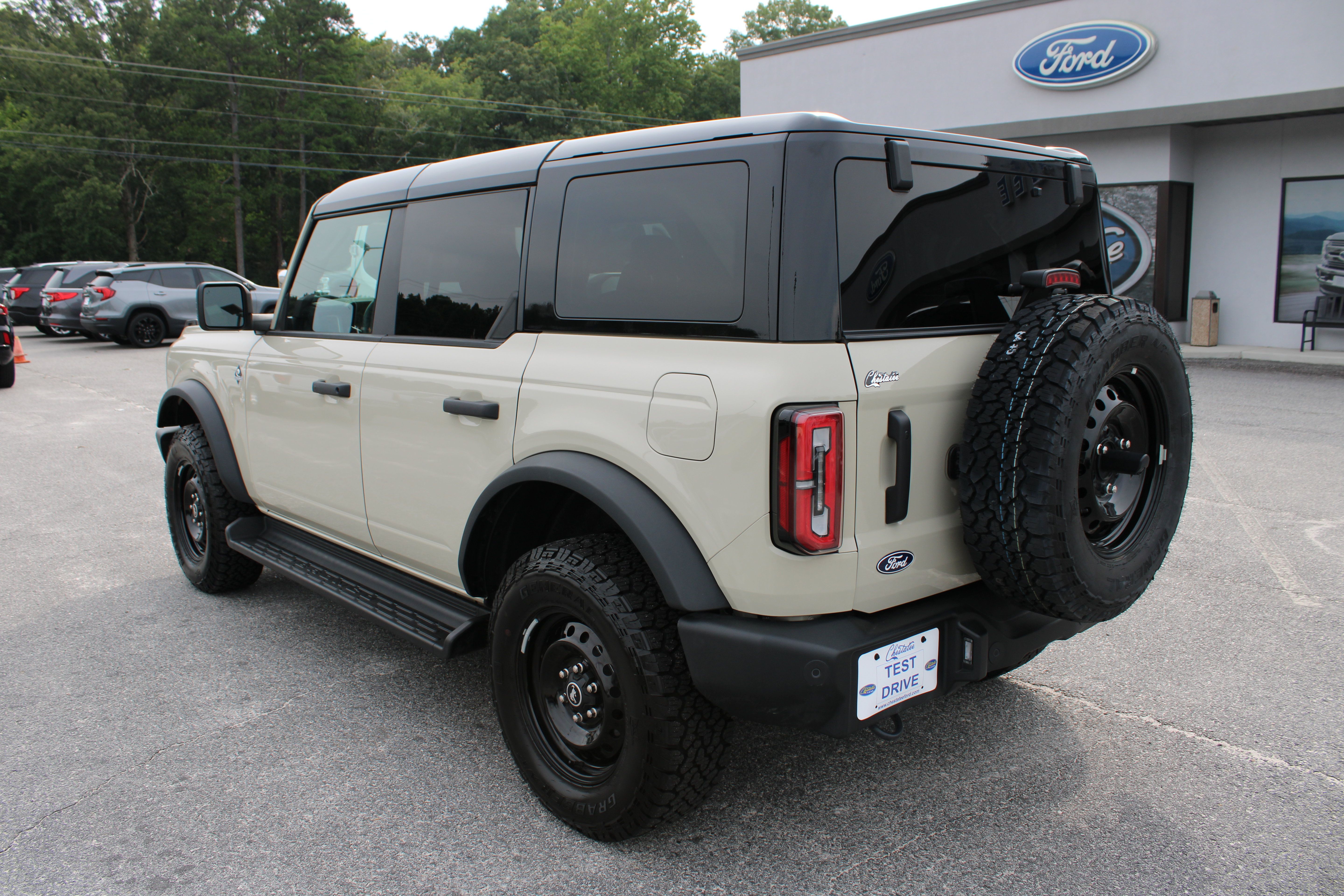 Used 2026 Ford Bronco Outer Banks AWD/4WD image 8