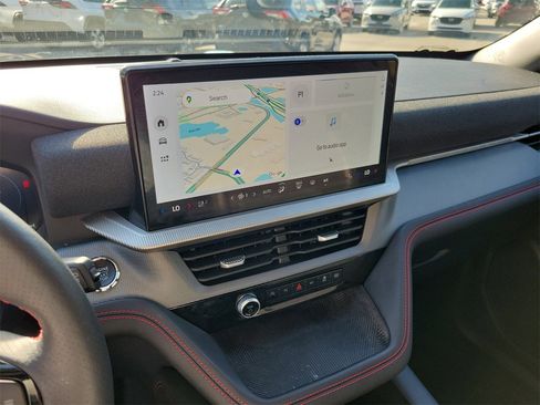 Used 2025 Ford Explorer ST-Line w/ ST-Line Street Pack image 24