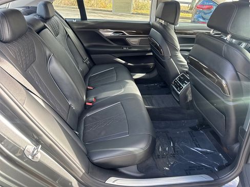 Used 2018 BMW 750i xDrive image 15