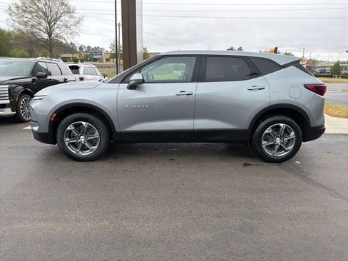 Used 2025 Chevrolet Blazer LT AWD/4WD image 4