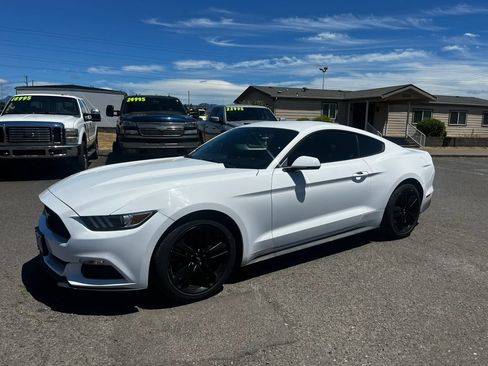 Used 2015 Ford Mustang Premium w/ Ecoboost Performance Package RWD image 7