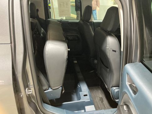 Used 2023 Ford Maverick Lariat w/ Lariat Luxury Package image 8