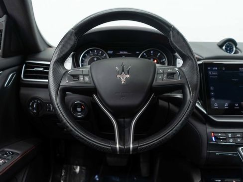 Used 2022 Maserati Ghibli Modena Q4 image 17