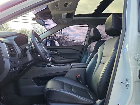 Certified 2023 Nissan Rogue SV w/ SV Premium B Package image 15