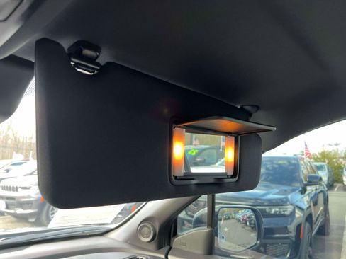 Used 2023 Honda Passport EX-L image 11