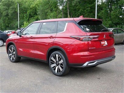 New 2025 Mitsubishi Outlander SE