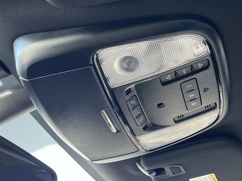 Used 2023 Dodge Durango R/T w/ Tow 'N Go Package AWD/4WD image 35