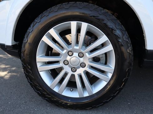 Used 2016 Land Rover LR4 HSE LUX AWD/4WD image 45