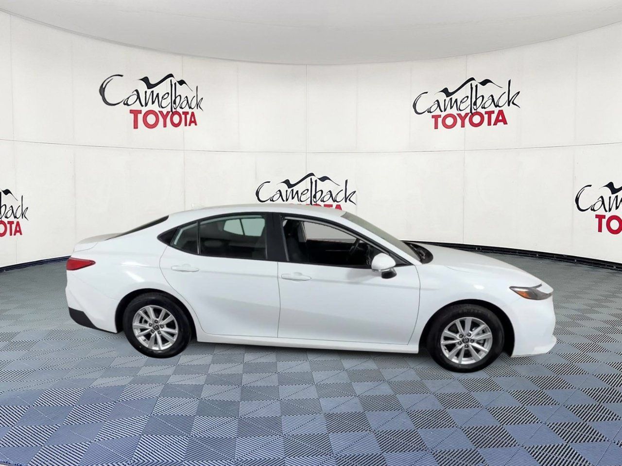 Used 2025 Toyota Camry LE FWD image 4