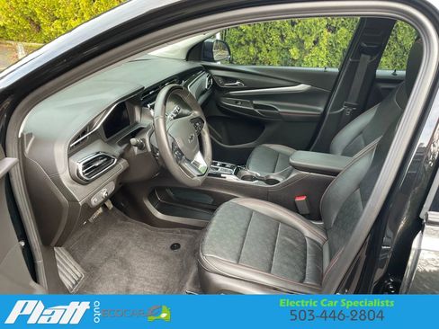 Used 2023 Chevrolet Bolt EUV Premier w/ Sun & Sound Package image 19