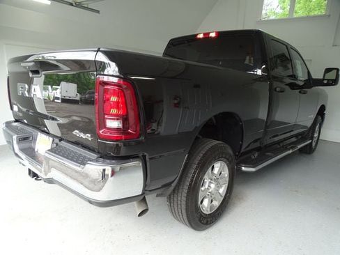 Certified 2025 RAM 2500 Big Horn AWD/4WD image 22