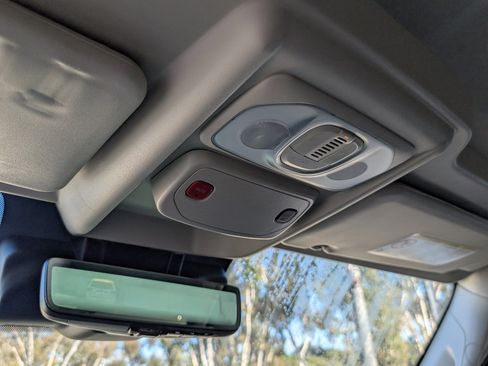 Used 2023 RAM ProMaster 2500 w/ Convenience Group image 18