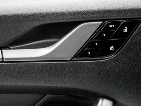 Used 2020 Porsche 911 Carrera S image 40