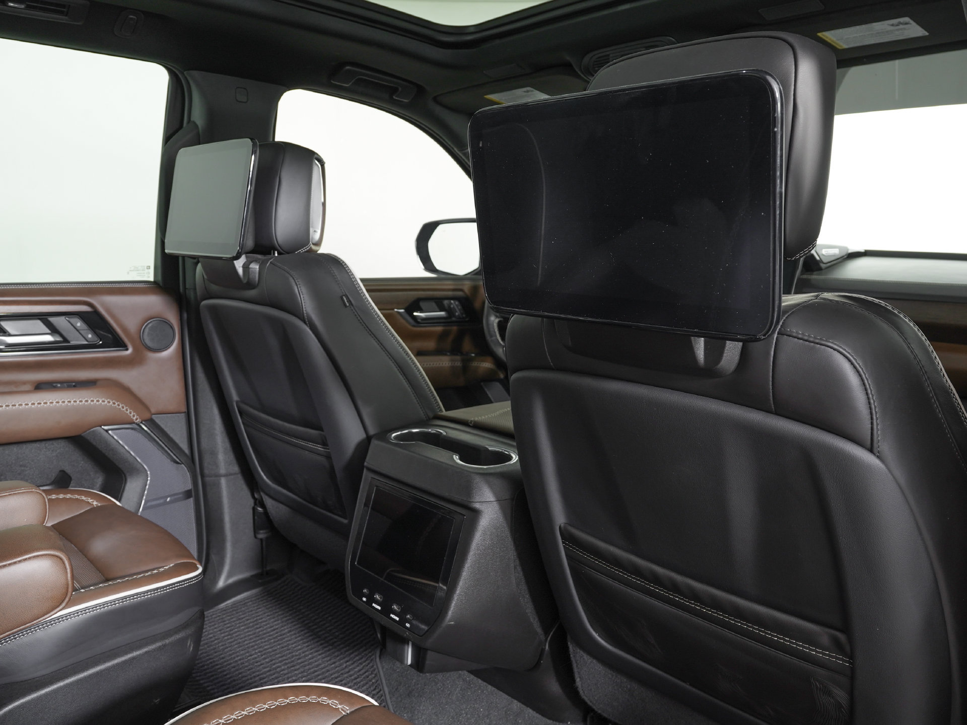 Used 2026 GMC Yukon Denali Ultimate AWD/4WD image 12
