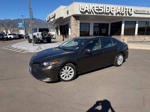 Used 2018 Toyota Camry LE w/ Moonroof Package image 3