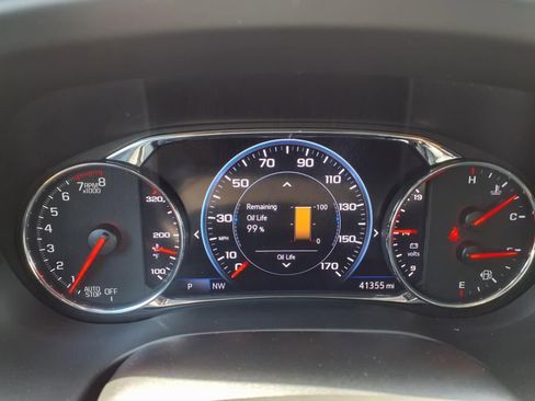 Used 2022 GMC Acadia SLT w/ Technology Package image 16